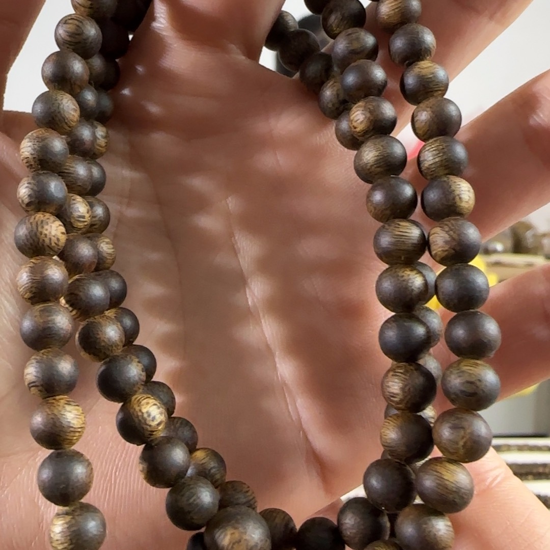 如***闻奇楠沉香手串卡0.6多圈 12.9g发一