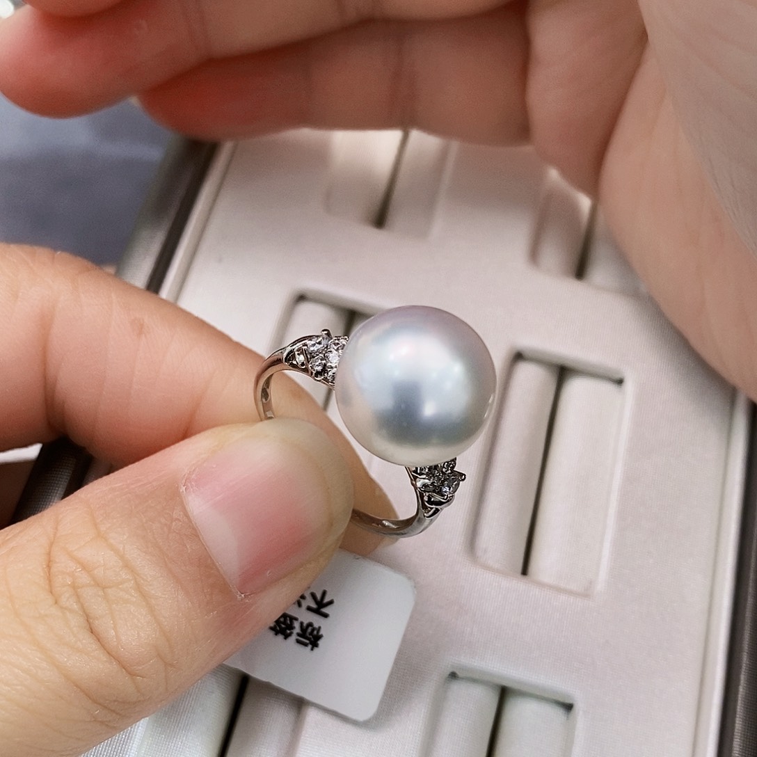 14K金镶嵌真科研大证12.7mm冷光正圆澳白海水珍珠