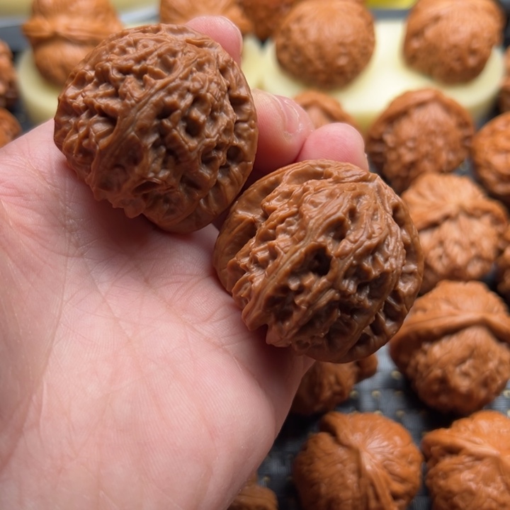 文玩核桃吊坠三角白43全品