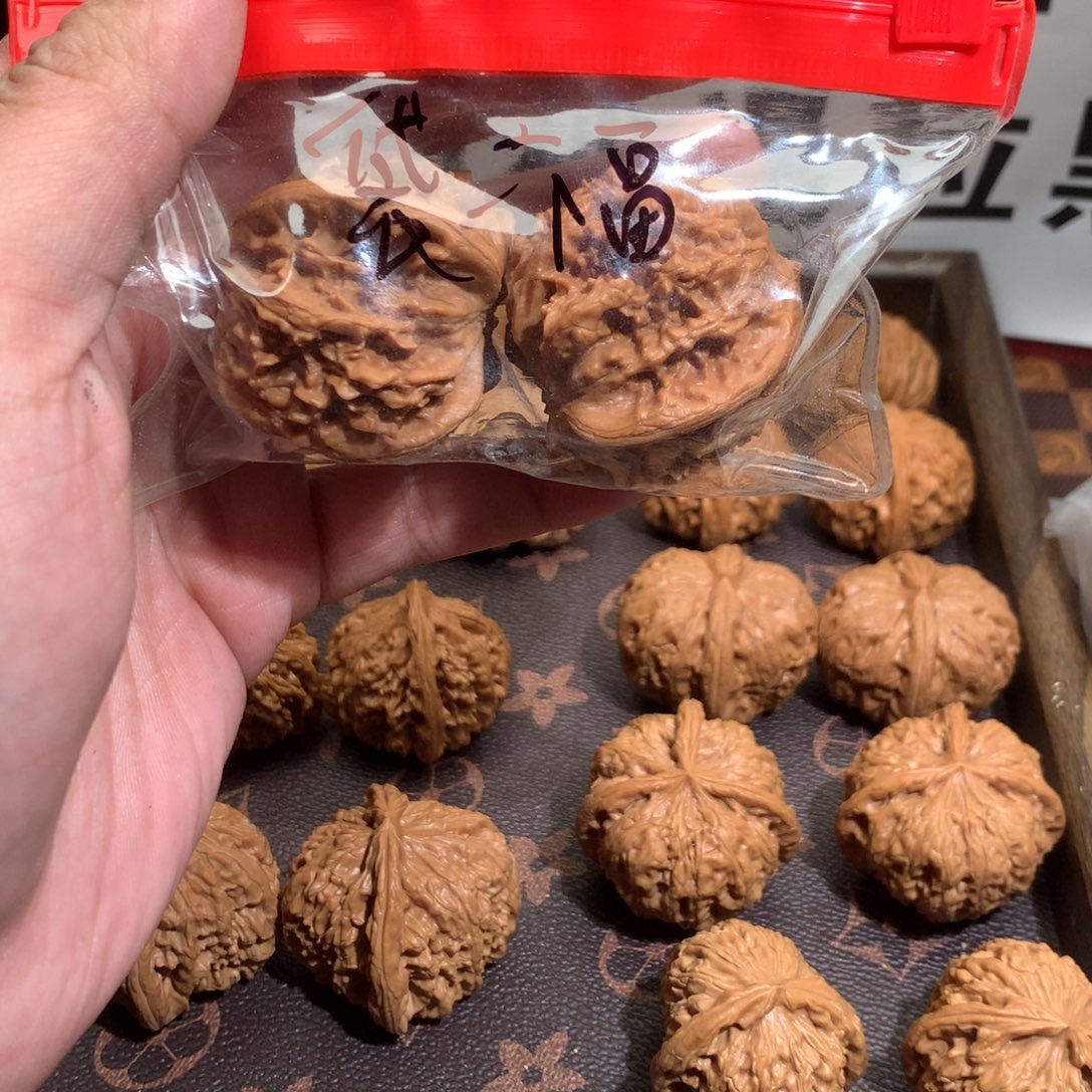 把件文玩核桃小粗筋