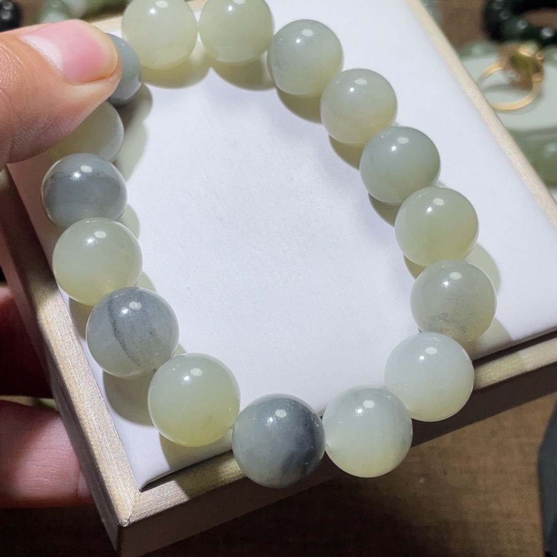 未镶嵌手链和田玉