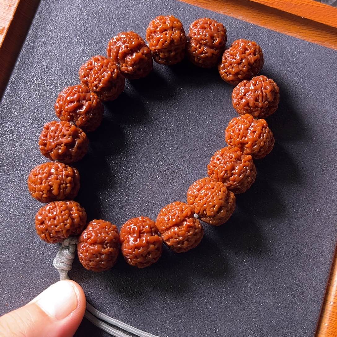 金刚菩提手串平头满肉梅花双龙超头20