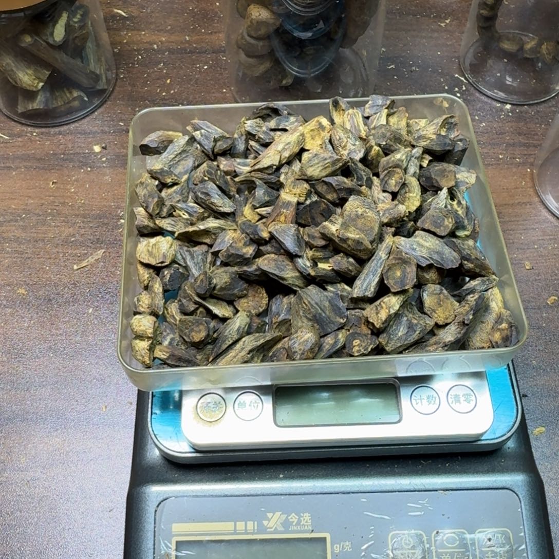 清***在沉香碎屑沉香沉水119克