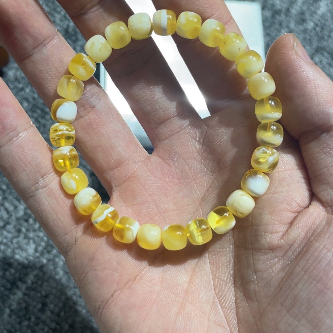 未镶嵌琥珀珠宝奇石