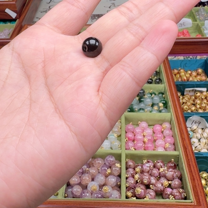 非遗传承手工圆珠扣