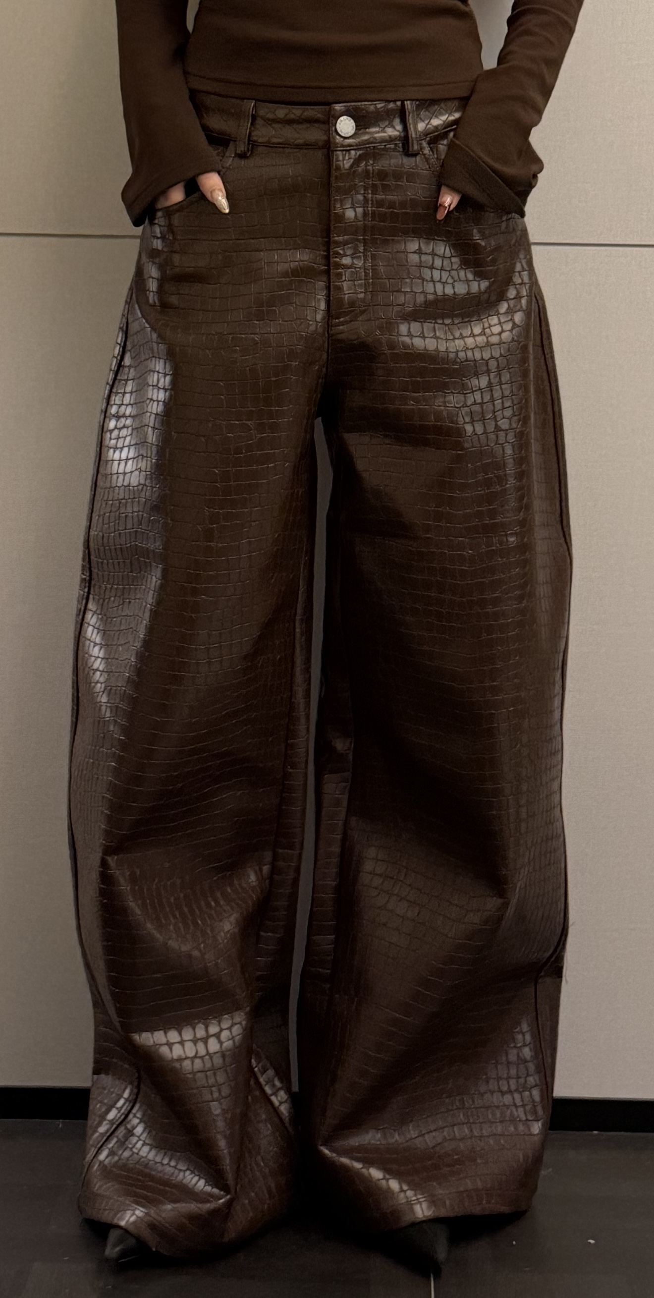 XiXi Yang Y .‘’皮裤”小众买手店设计师款高腰皮裤拖地阔腿直筒裤