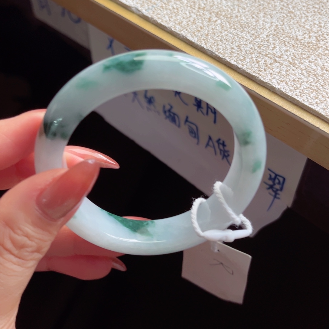 翡翠未镶嵌手镯手镯