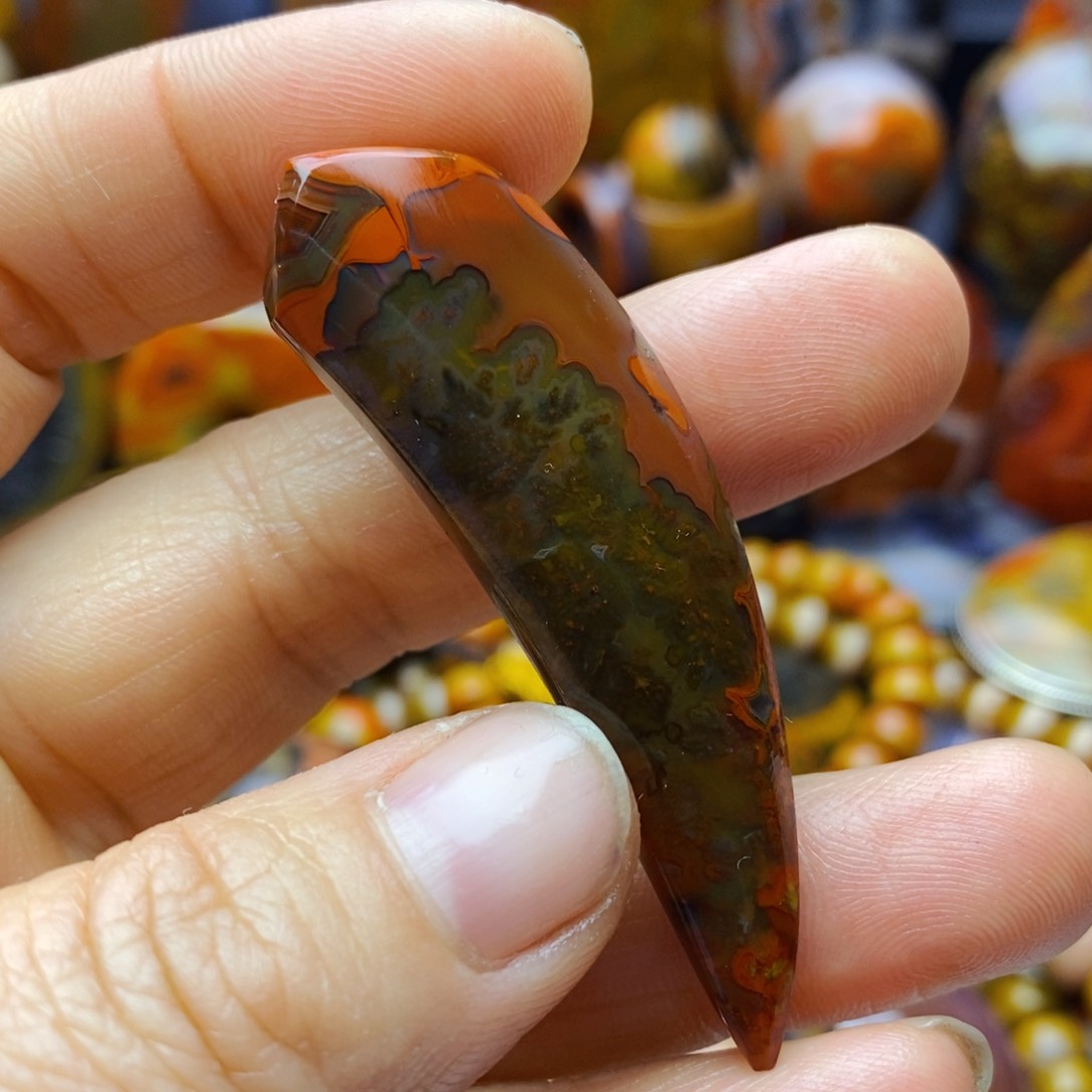 玛瑙/玉髓颈饰未镶嵌