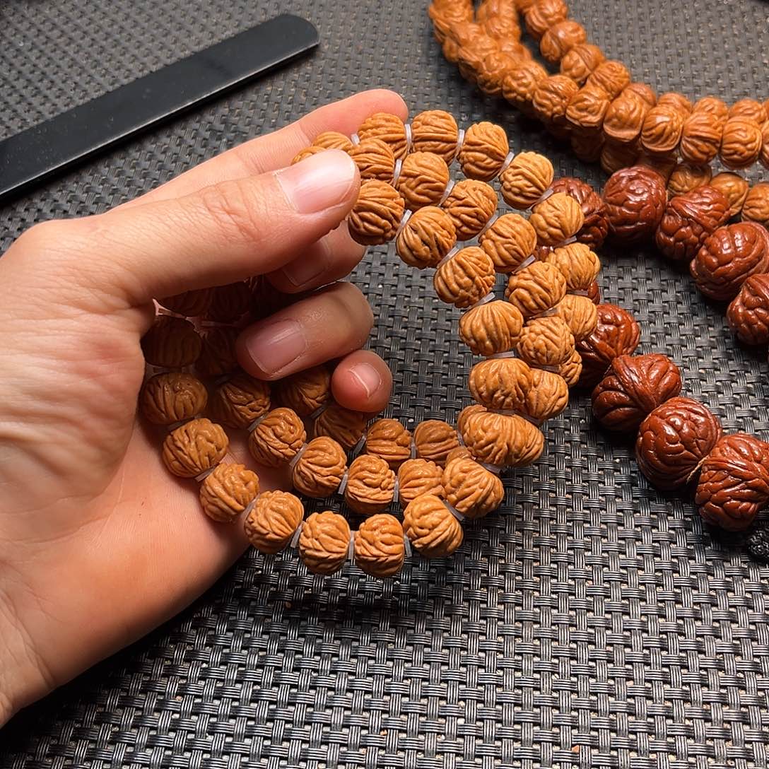 桃核吊坠小金豆手穿