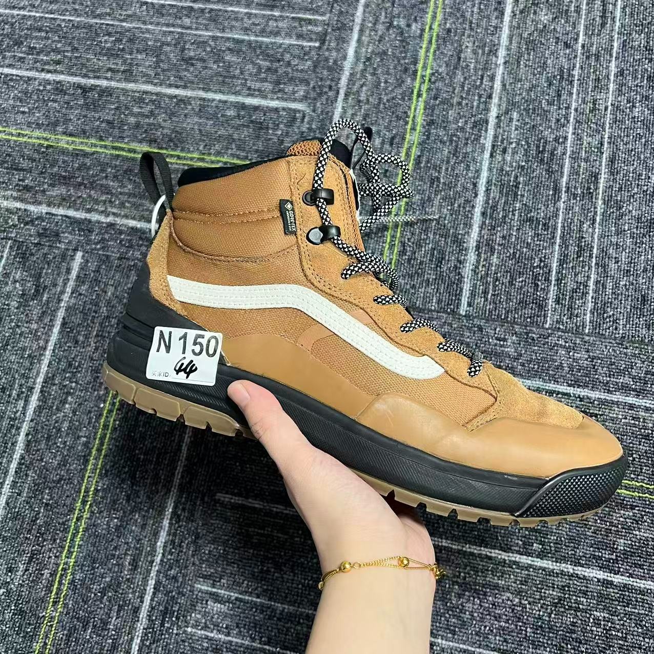 VANS/万斯 / 户外百搭时尚休闲鞋 N150（鞋垫后配 无原盒）