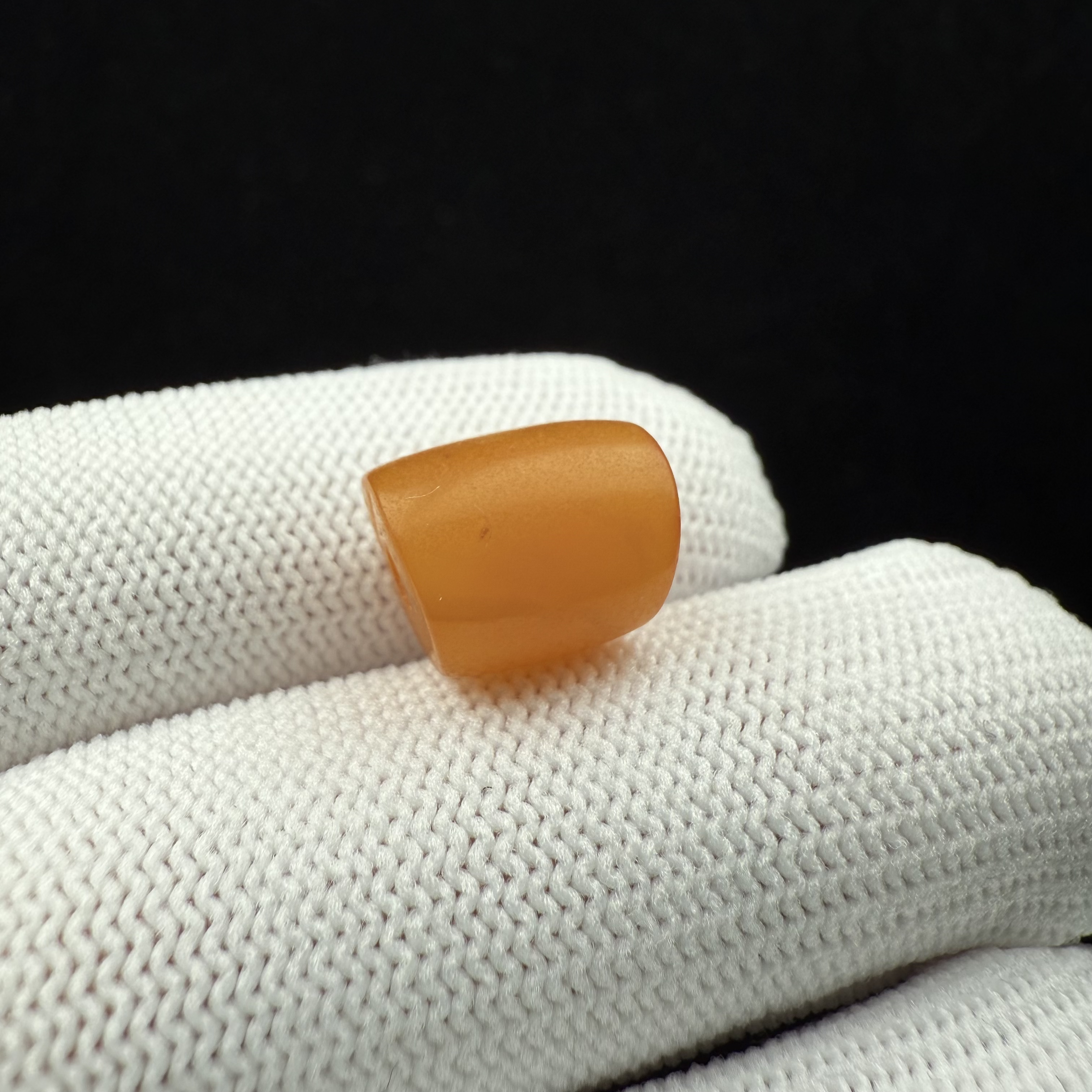 K6033天然原矿蜜蜡-微瑕 老蜡马蹄 10*12.3mm 支持复检 假一罚十