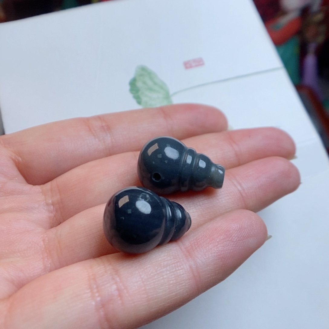 和田玉颈饰未镶嵌拍一发二