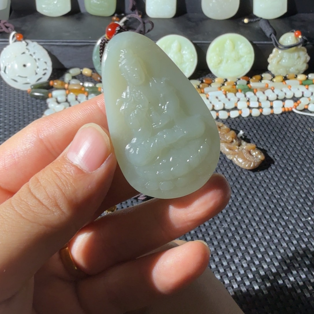 和田玉未镶嵌颈饰