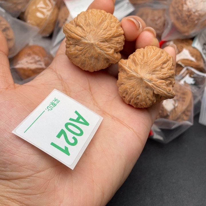 文玩核桃吊坠核桃