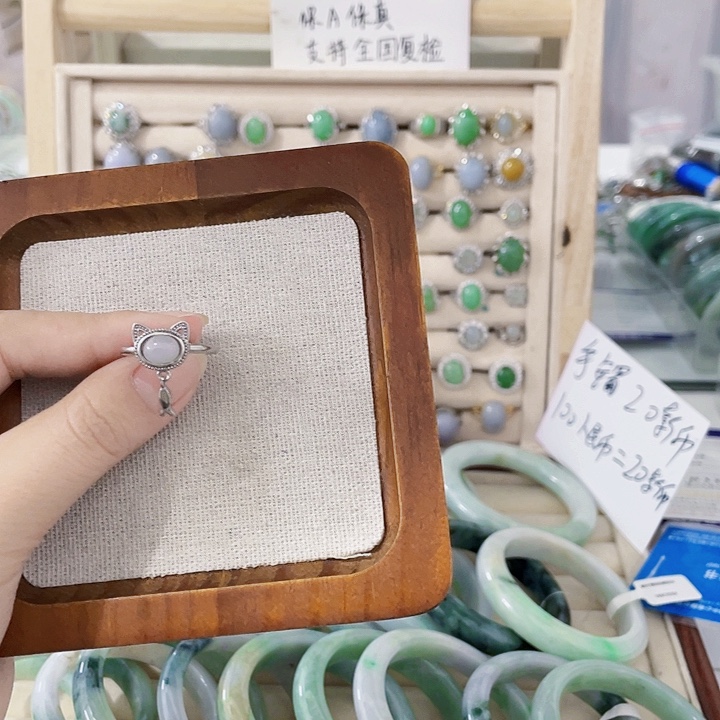 翡翠未镶嵌颈饰天然翡翠Ａ货