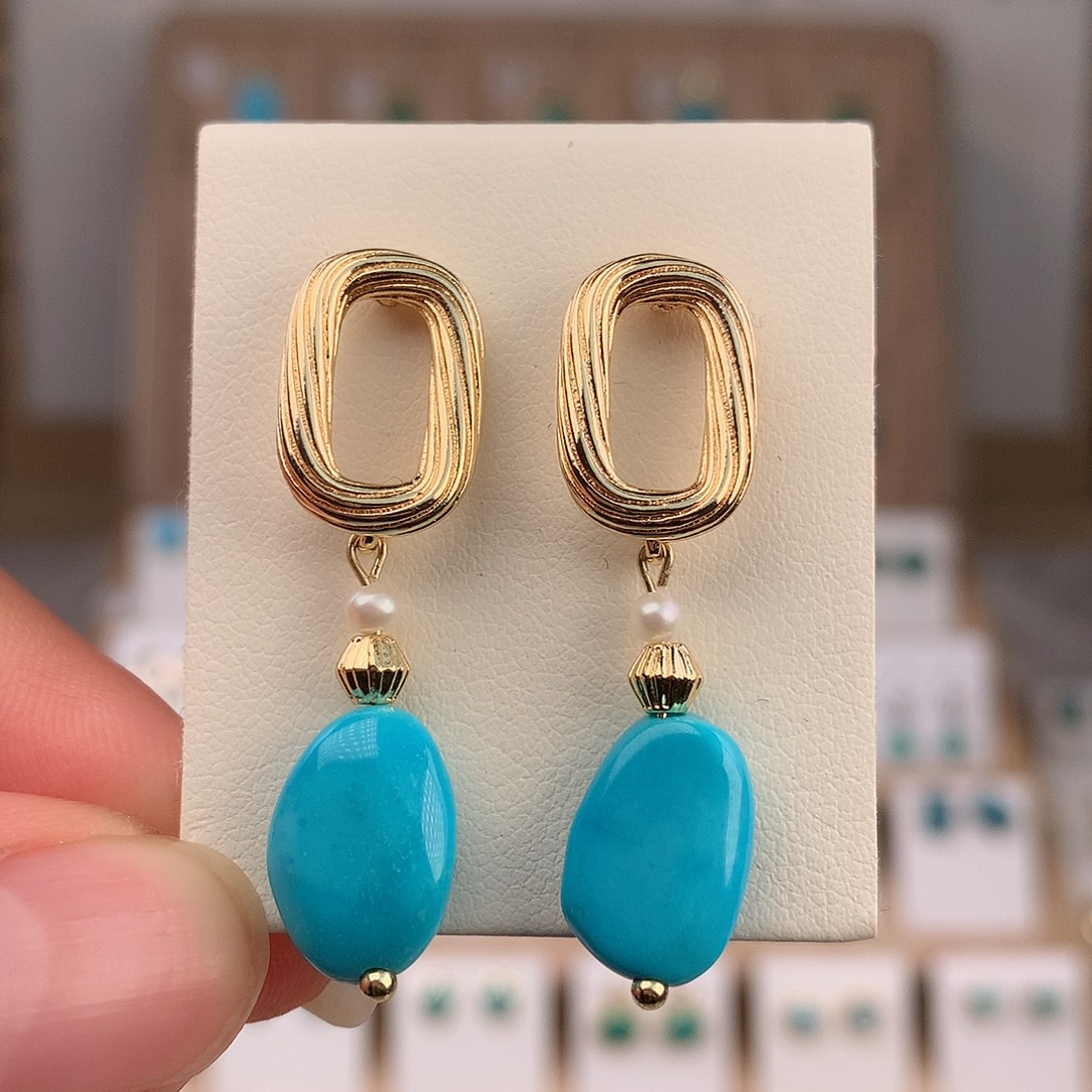 绿松石未镶嵌耳饰