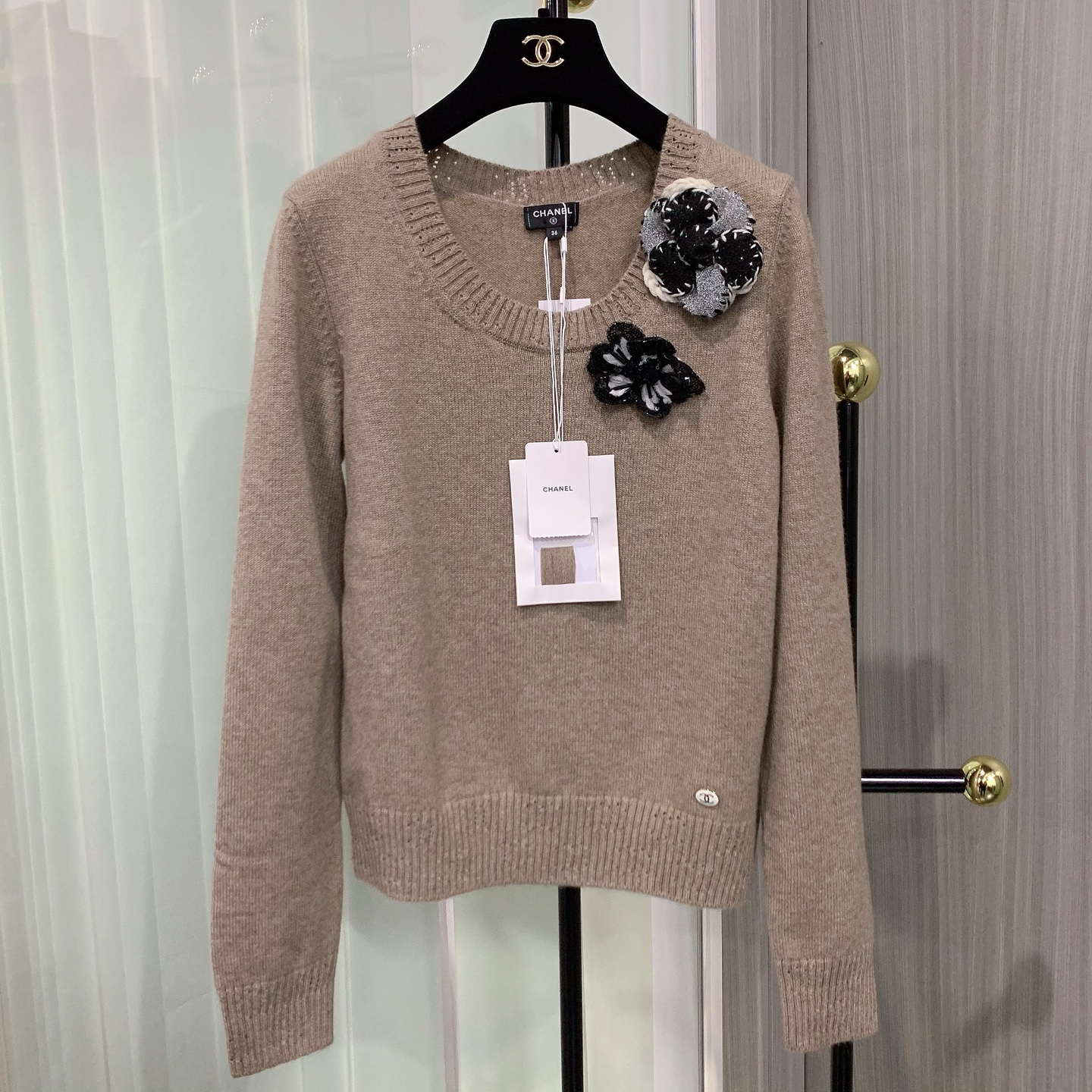 99新 Chanel/香奈儿 23K秋冬山茶花羊绒针织长袖36码