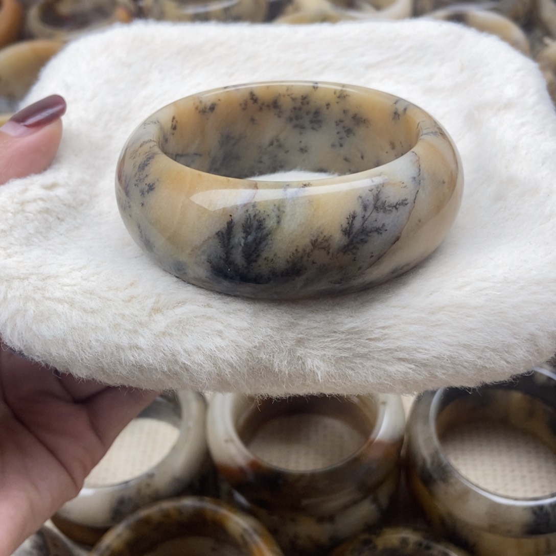 未镶嵌手镯石英质玉59口径480米