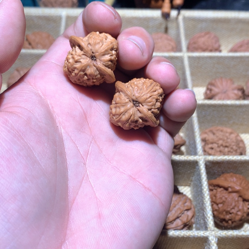 【闪购商品】文玩核桃把件平**淡红珊瑚