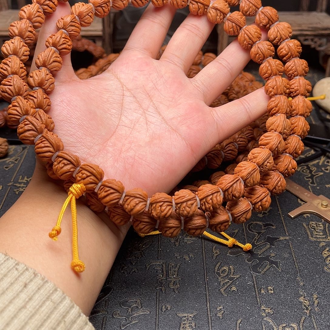 吊坠桃核金蟾薄挂