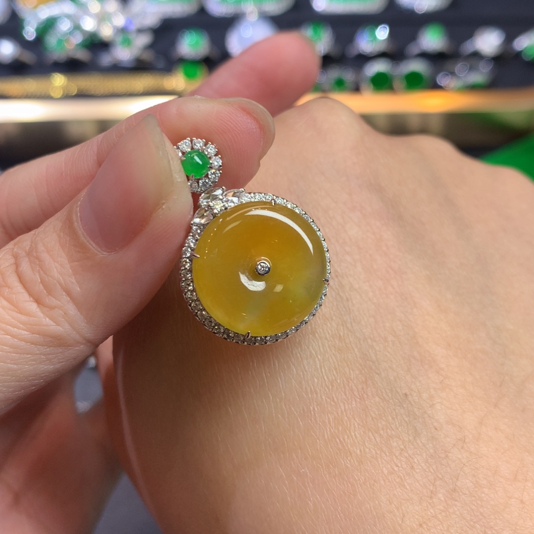 翡翠吊坠(不含链)18K金镶嵌