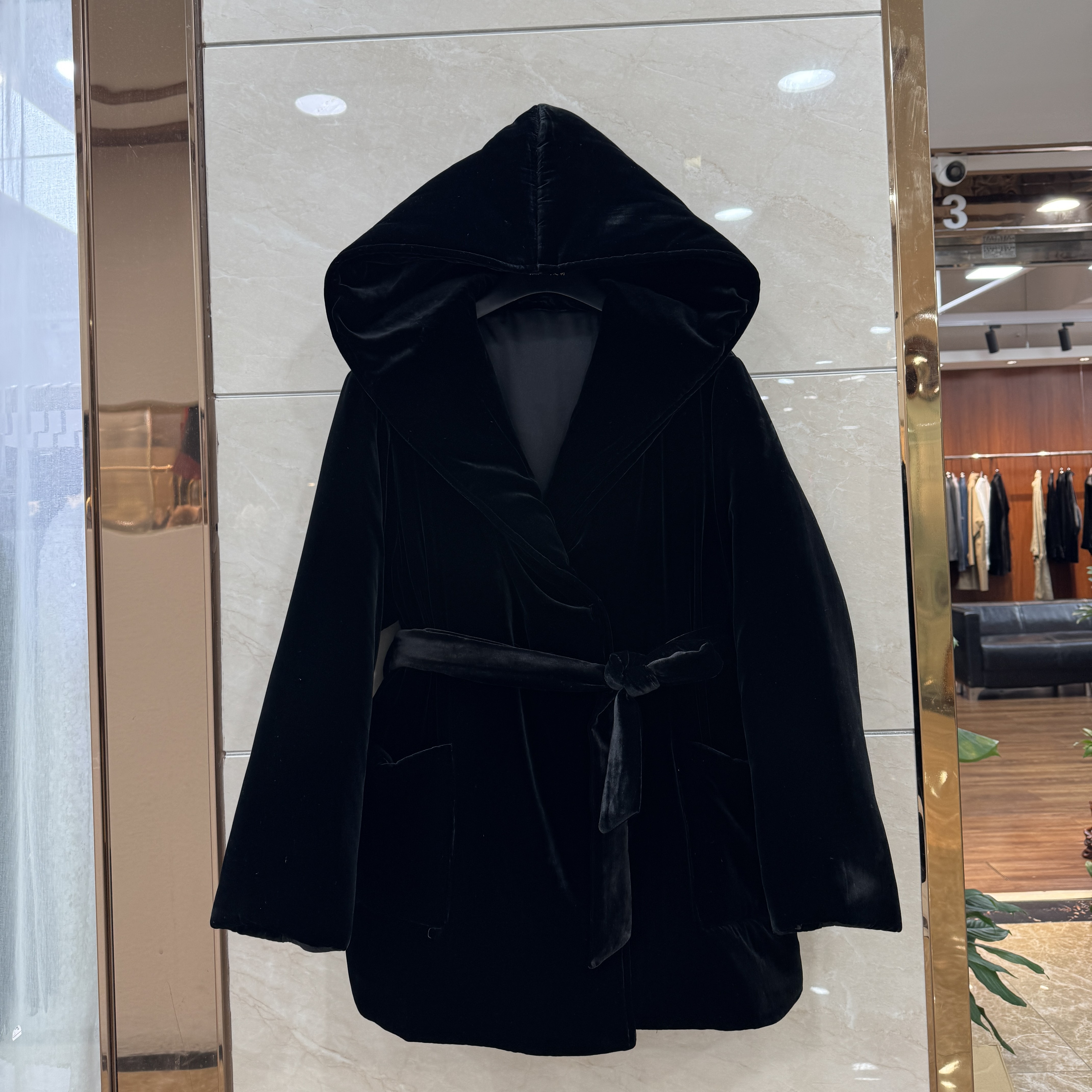 【GELINA】2025秋冬新款桑蚕丝丝绒连帽气质保暖外套111