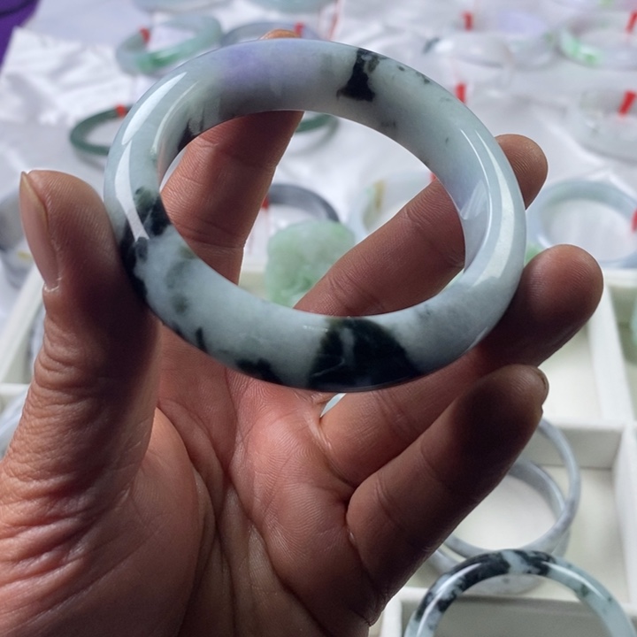 和田玉（糖玉）未镶嵌手镯