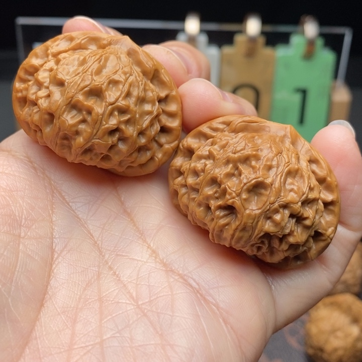 一***梨文玩核桃把件宫灯42