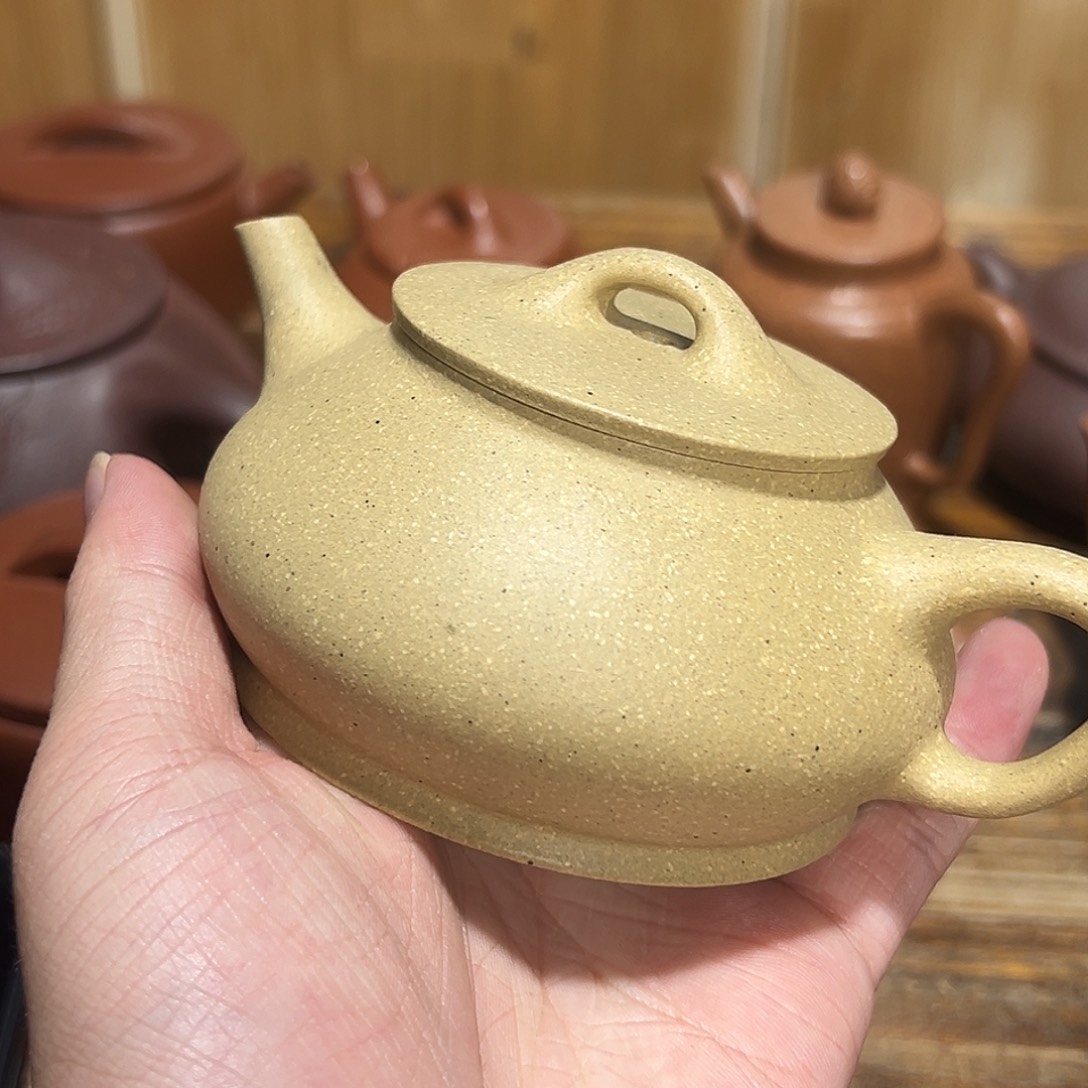 茶壶紫砂紫砂的味道很