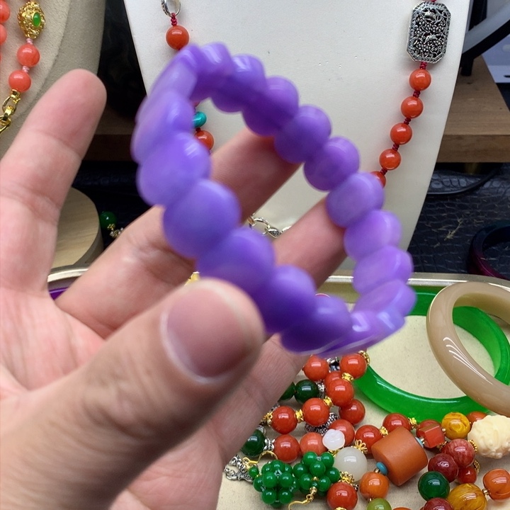 翡翠颈饰未镶嵌吊坠规格