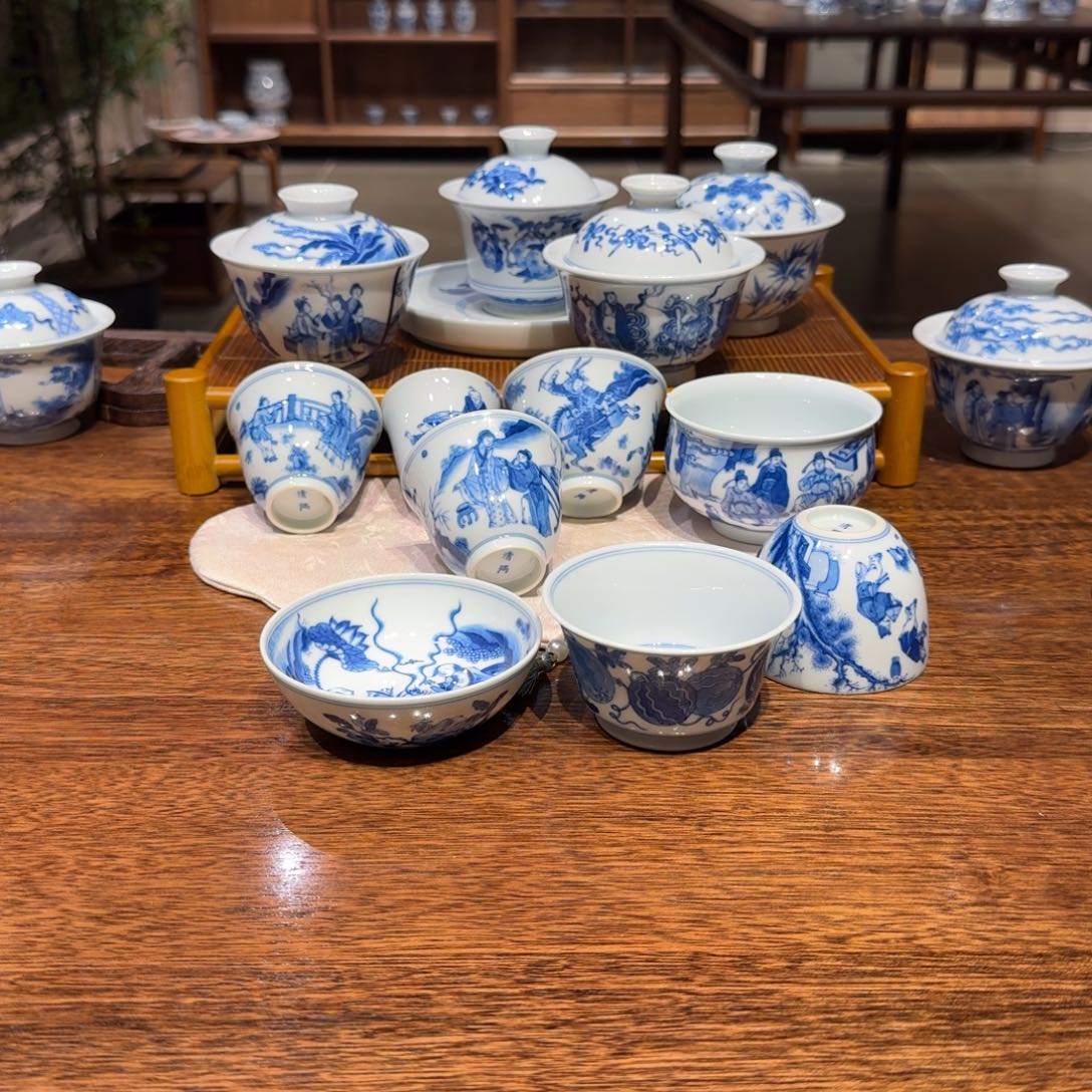 晖***八仙祝寿压手盖碗陶瓷手工手绘