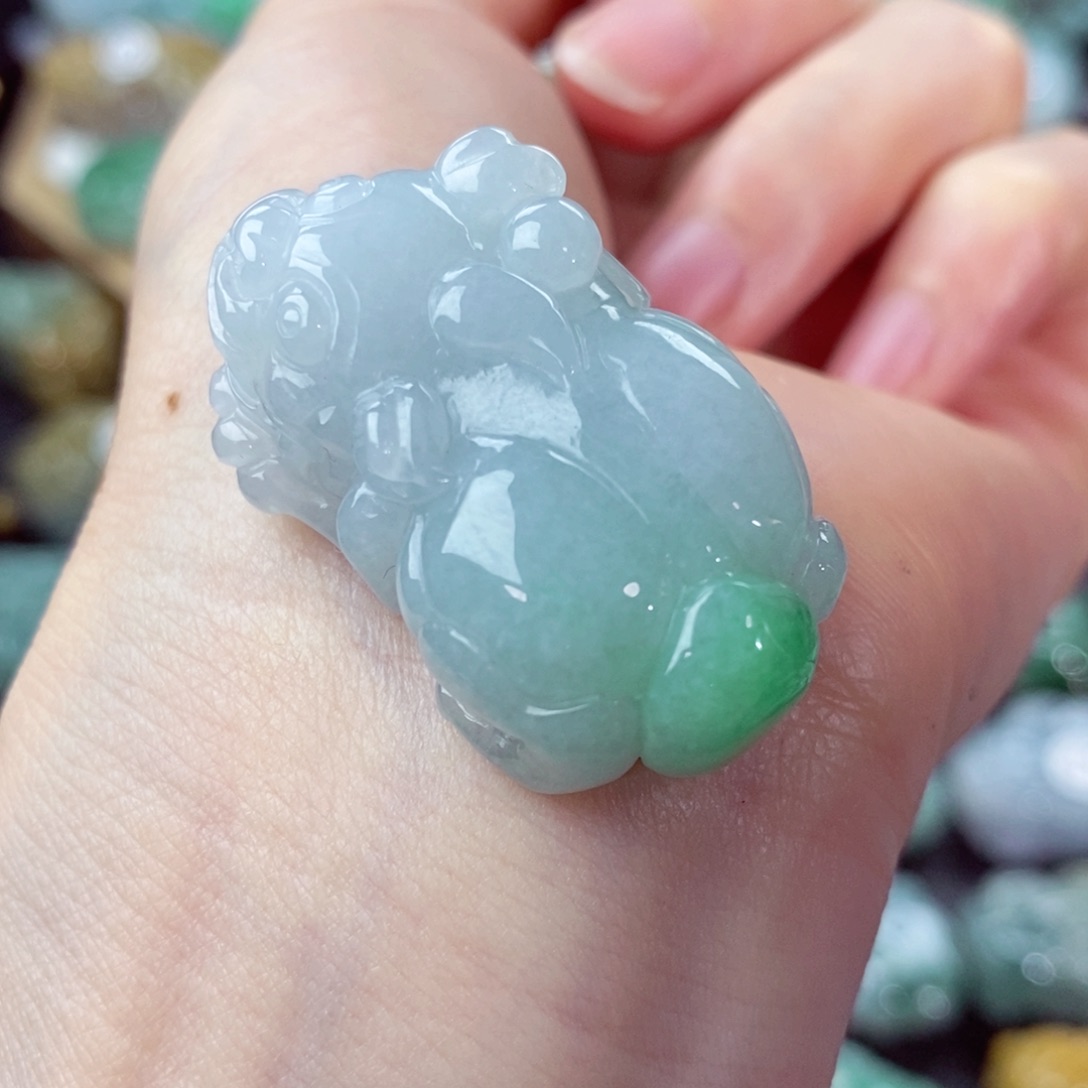 翡翠颈饰未镶嵌天然