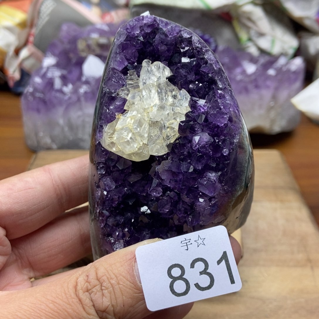 紫晶天然水晶摆件未镶嵌