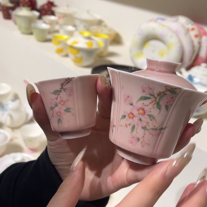 一碗一杯。               