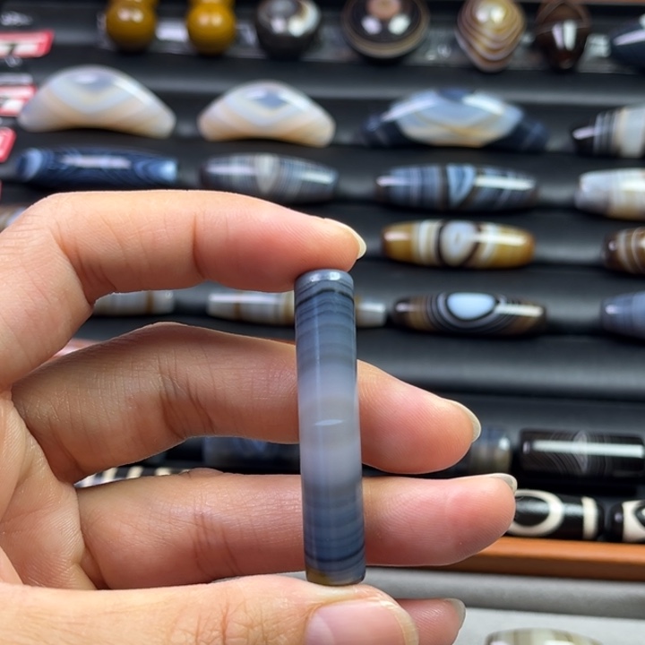 朗***曜玛瑙/玉髓未镶嵌颈饰