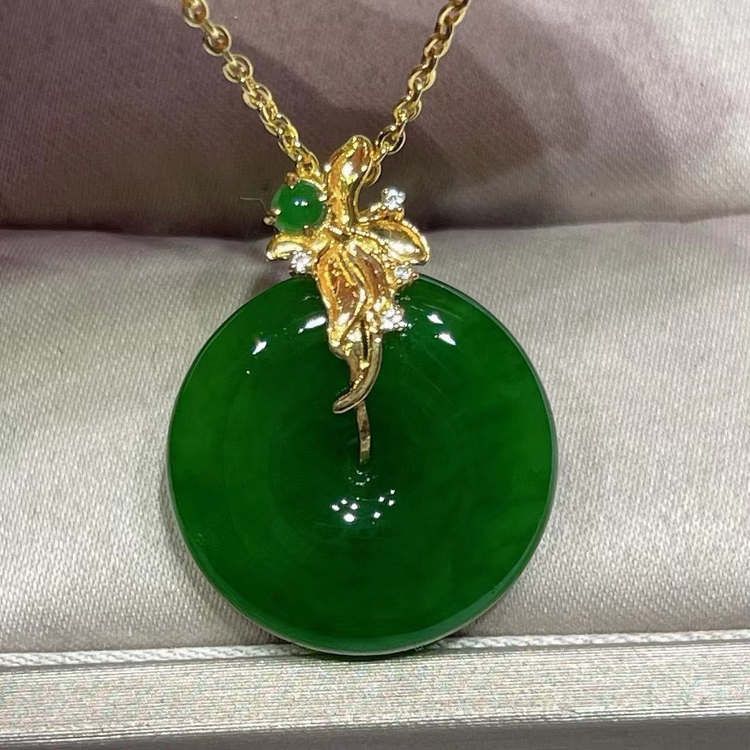 天然和田玉碧玉平安扣吊坠18K金厚金镶 裸石尺寸20左右