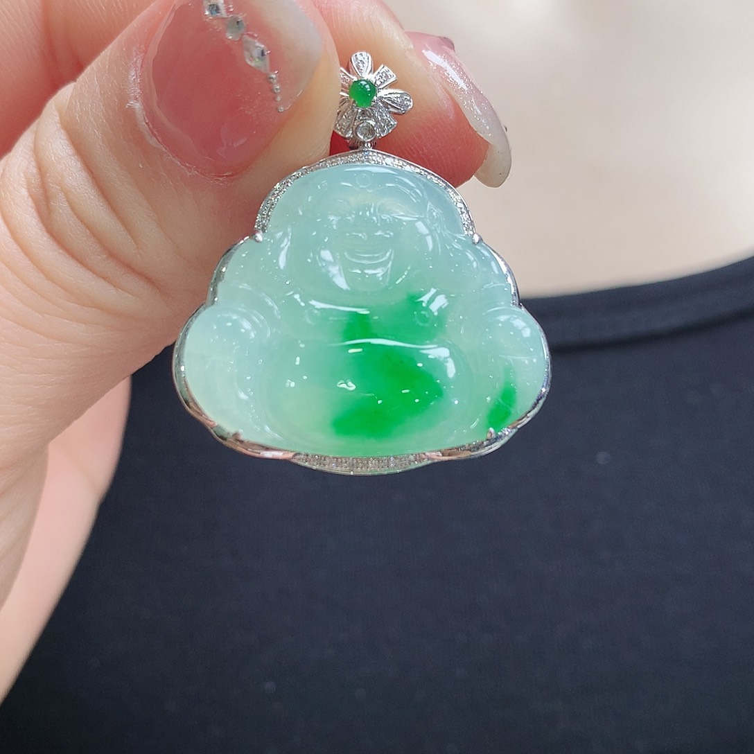 翡翠颈饰18K金镶嵌佛公