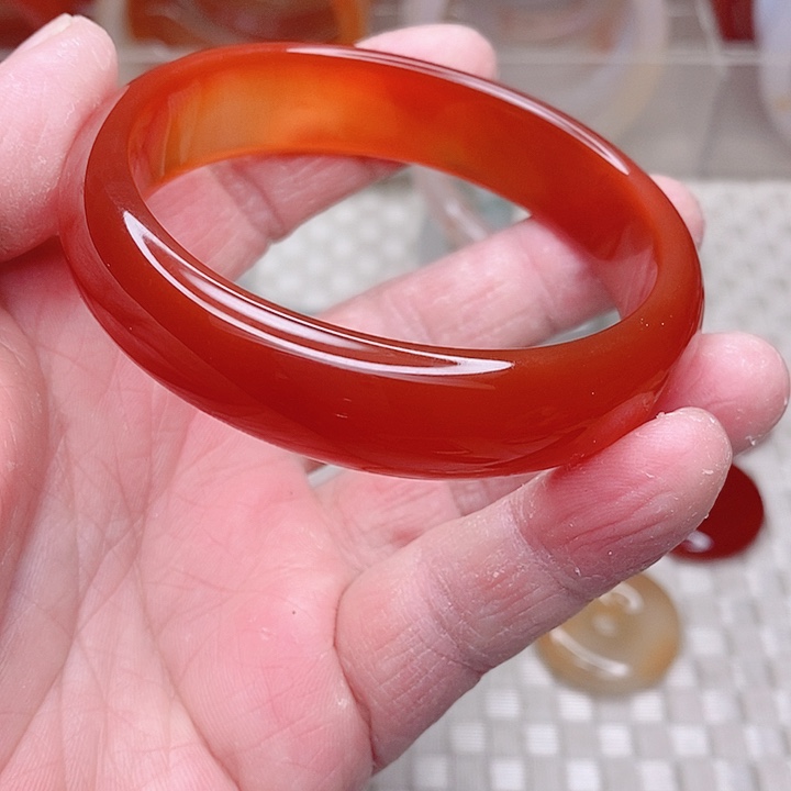 玛瑙/玉髓手镯未镶嵌