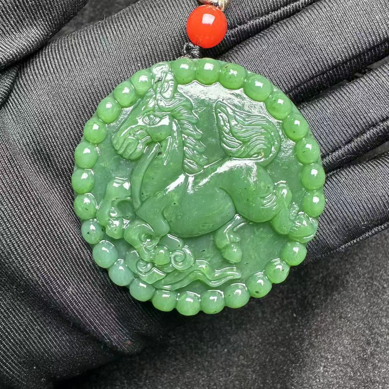 绿色马踏祥云挂牌（LG）