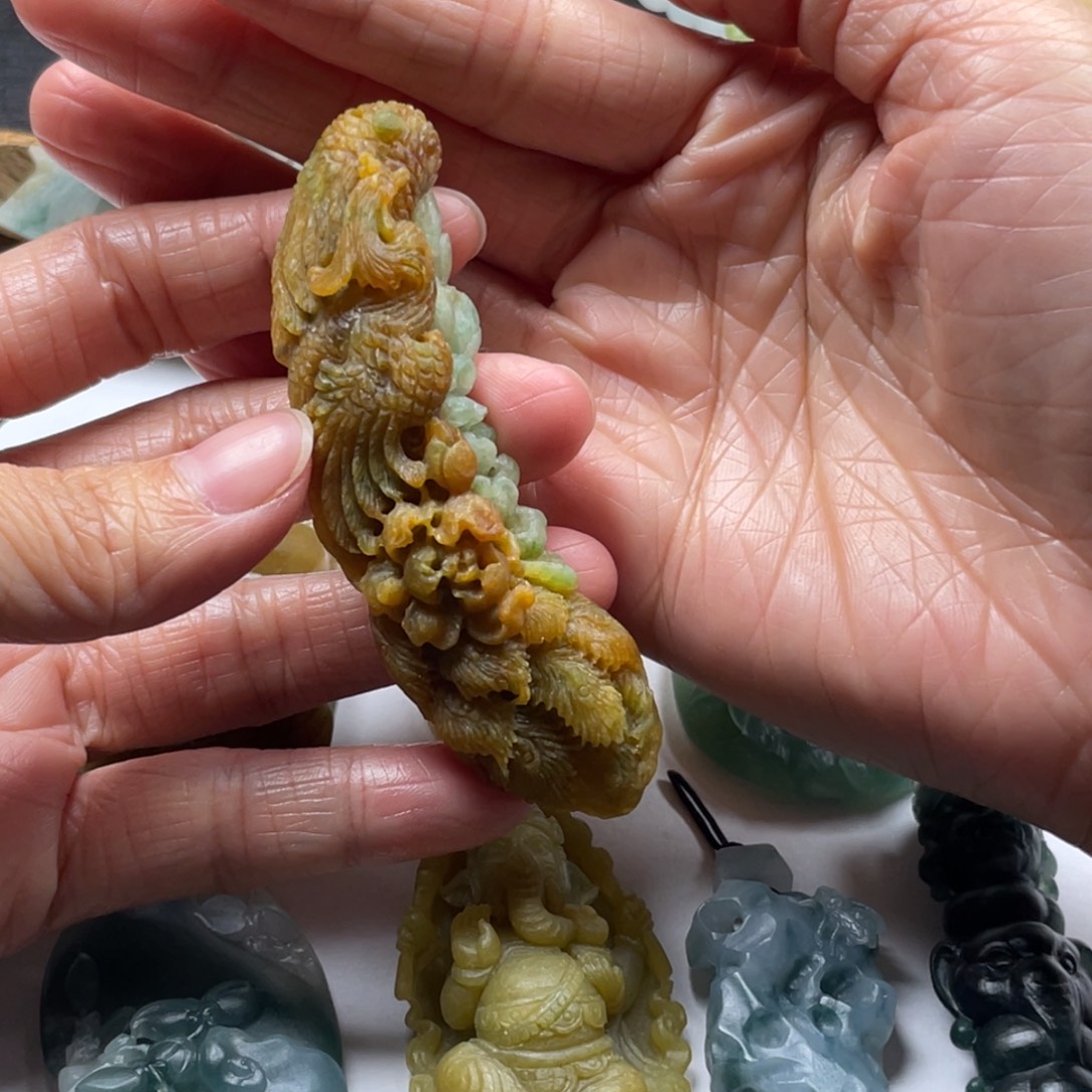 J***Y定制翡翠未镶嵌凤穿牡丹