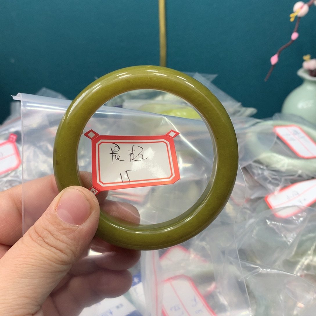 蛇纹石玉手镯未镶嵌晨****好