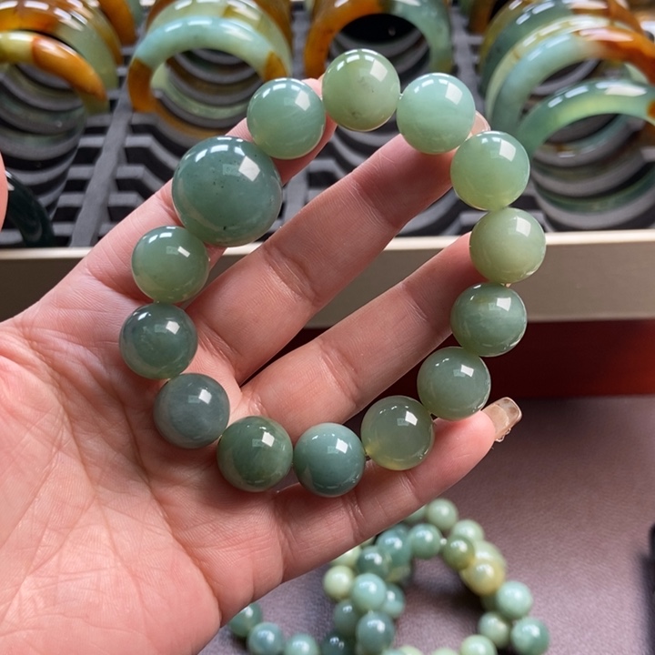 蛇纹石玉未镶嵌手镯手串