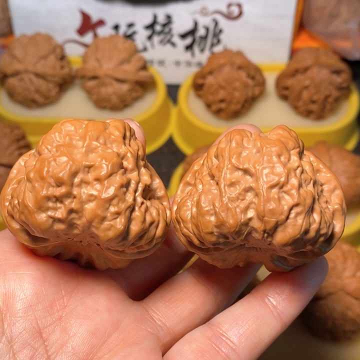 文玩核桃把件蛤蟆头 43 44