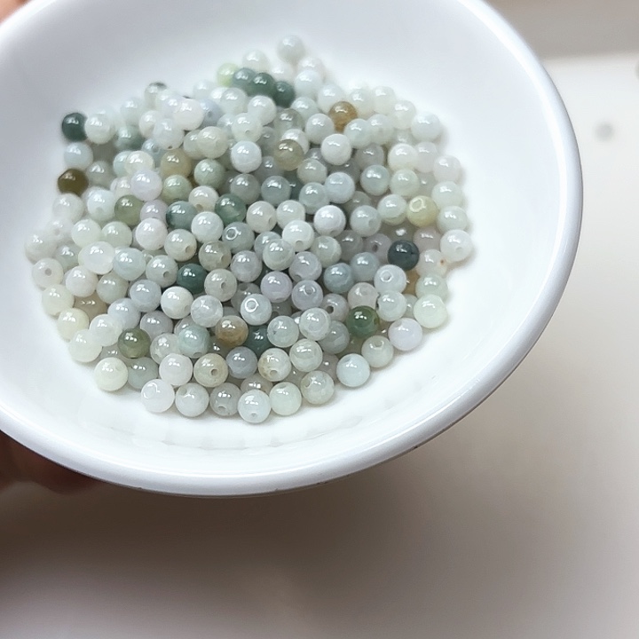 翡翠未镶嵌颈饰散珠300+30颗卡4.2很小