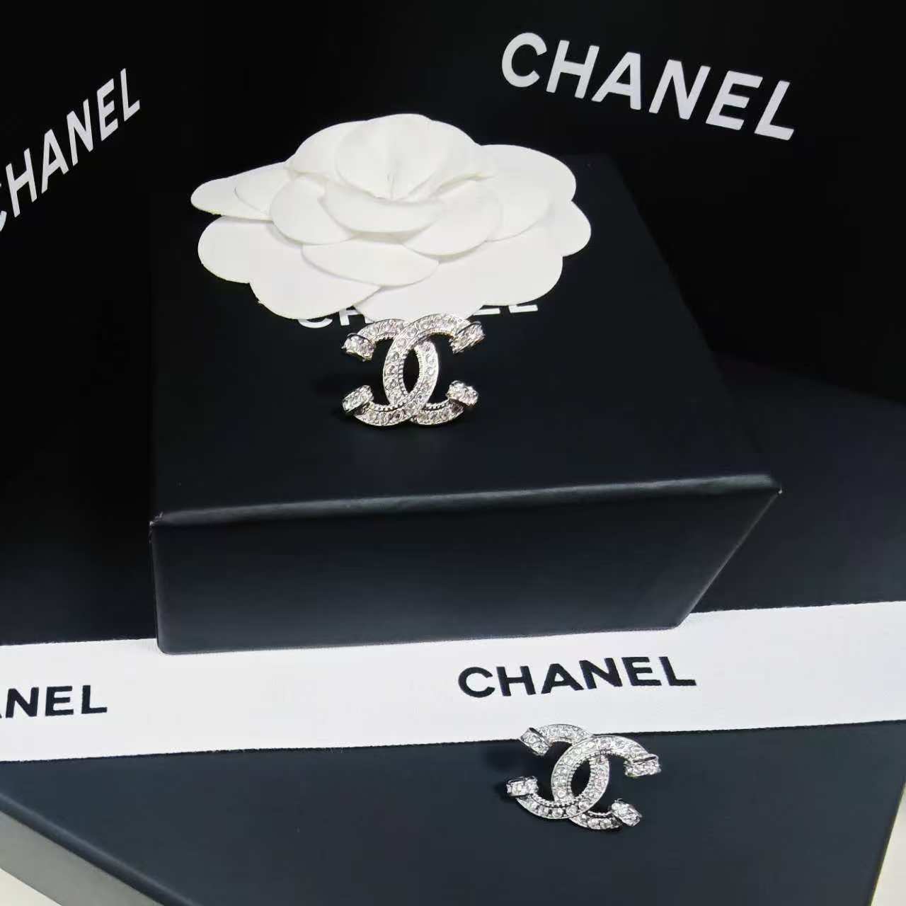 全新未使用 Chanel/香奈儿 耳钉新款气质经典银色时尚百搭