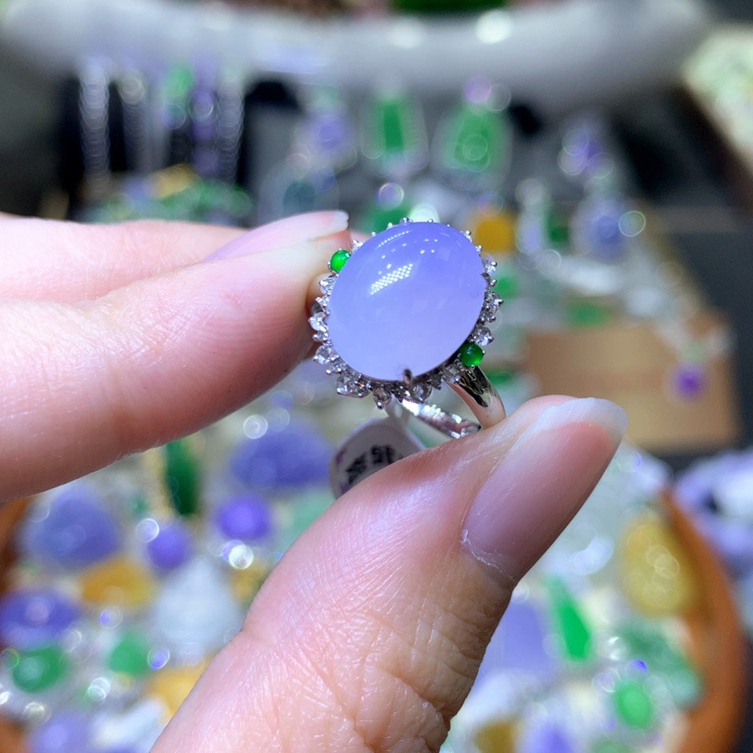 【闪购商品】翡翠颈饰18K金镶嵌翡翠吊坠项链