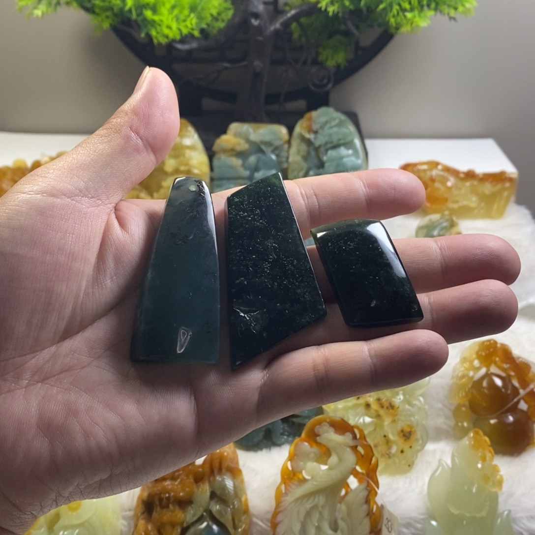 未镶嵌岫玉吊坠(不含链)