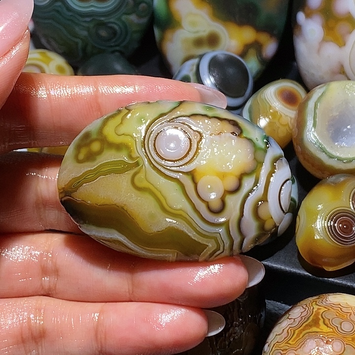 玛瑙/玉髓未镶嵌珠宝奇石136