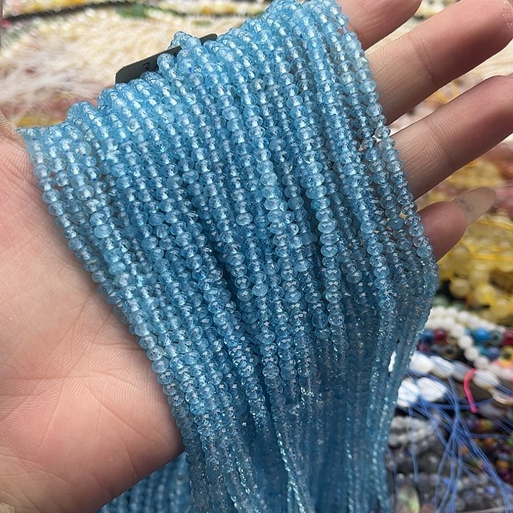 玛瑙/玉髓珠宝半成品未镶嵌一条4mm左右蓝托帕刻面算盘珠