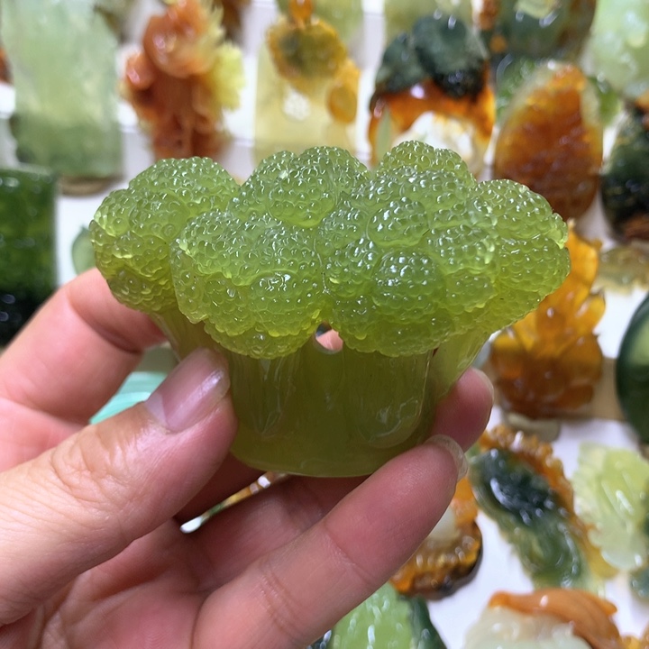 蛇纹石玉珠宝半成品未镶嵌